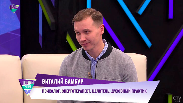 художник за мольбертом на природе. увлечения каждый. увлечения картинки. человек увлеченный любимым делом. фотосессия художница.