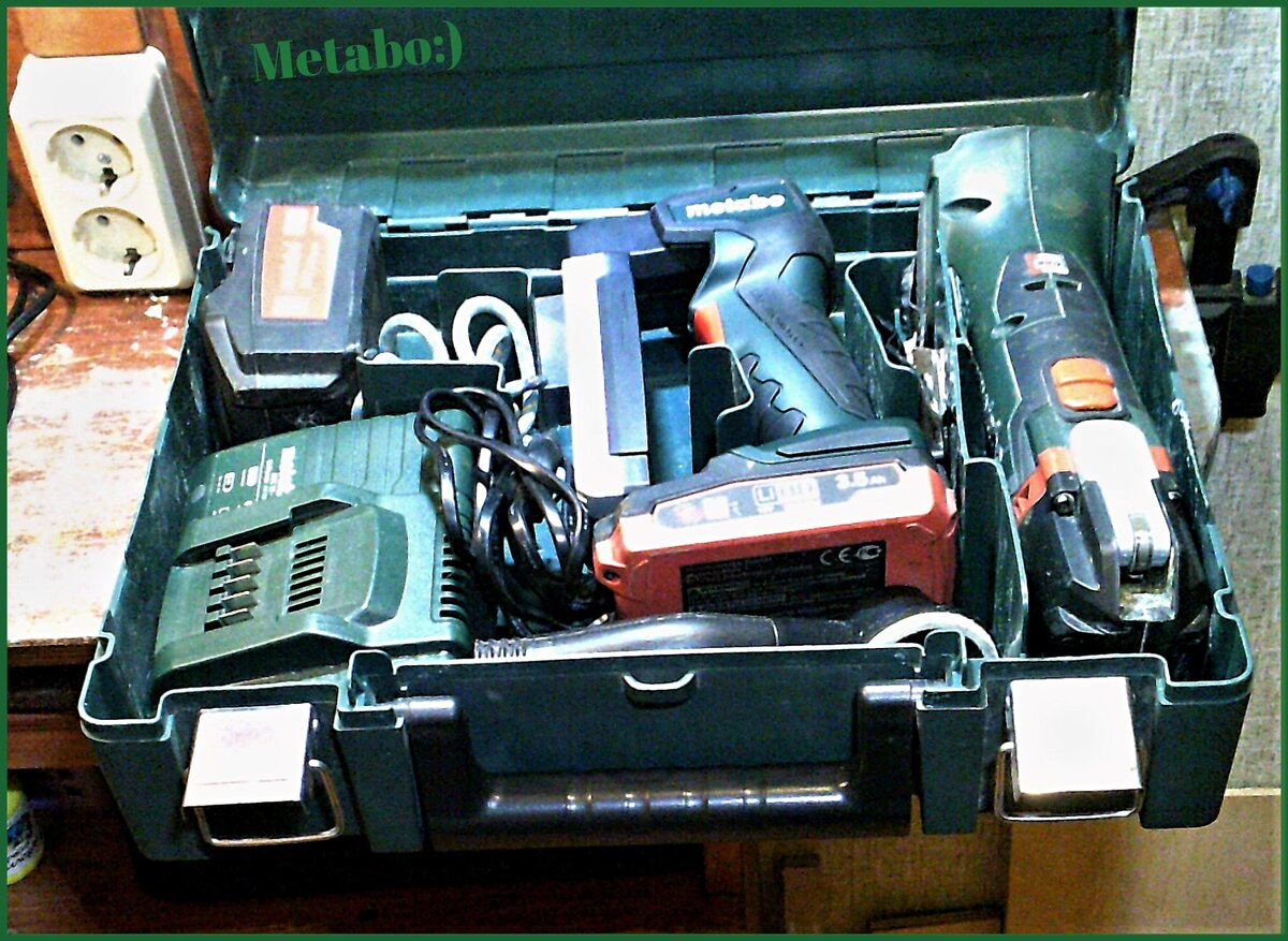 Переносил его в кейсе из-под шуруповёрта вместе с реноватором Metabo, когда шуруповёрт Metabo BS 18 LT был не нужен.
