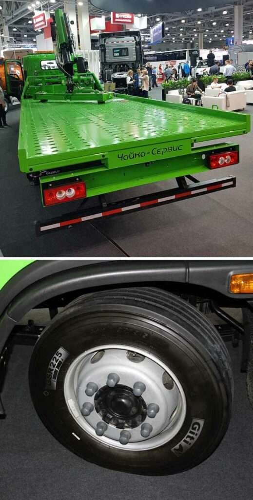   Колеса у «двенадцатитонника» Aumark 19,5-дюймовые, высота рамы 980 мм. Платформа прямая, а не ломанная, это плюс