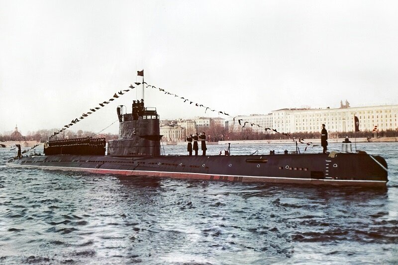 Фото "С-156" на параде 1987 г., найденное в интернете на сайте энциклопедии отечественного подводного флота.