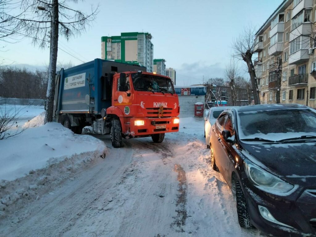 Экипаж мусоровоза вернул сумку с деньгами и банковской картой жительнице  Новосибирска | Infopro54.ru – Новости Сибири | Дзен