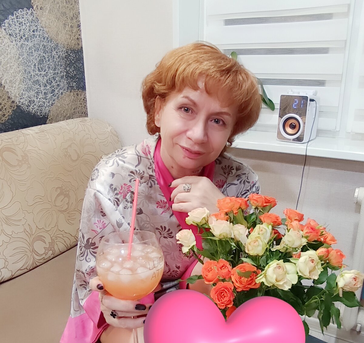 Всех с праздником! Чрезмерное употребление алкоголя вредит нашему здоровью!  