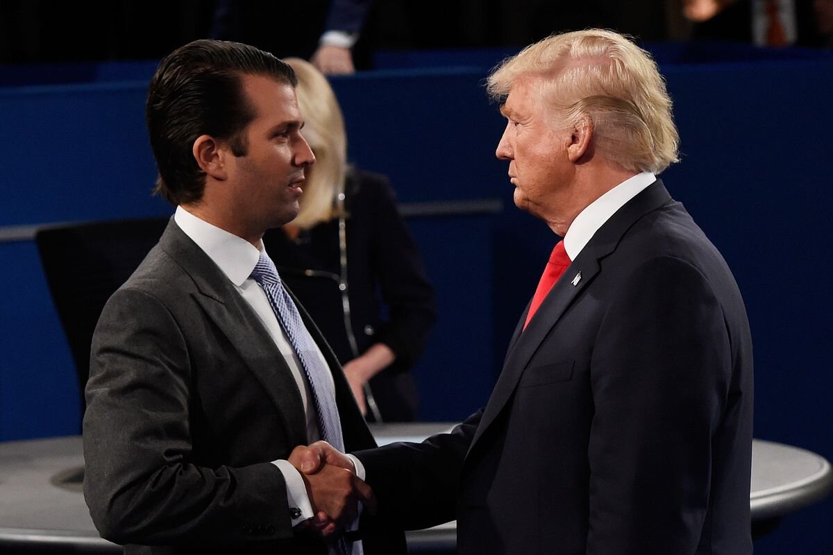 Младший сын дональда трампа 2022. Donald trump jr. "donald j. Трамп младший. Трамп младший.