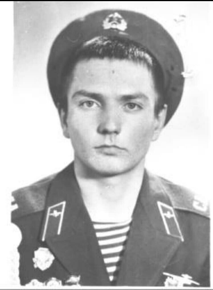 Татарские смайлики. Наклейки с логотипом мин татарча сөйләшәм. Мин татарча с. Готовые буклеты мин татарча сойлэшэм. Рисунок на тему мин татарча сойлэшэм.