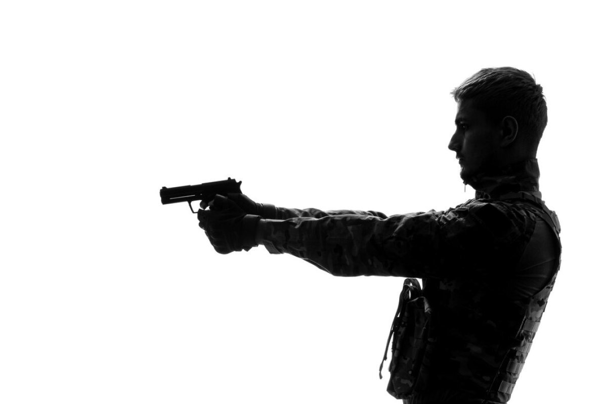    Донская полиция проверяет сообщения, что мужчина прострелил ногу пассажирке