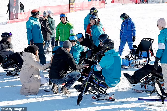 знамя военный институт министерства обороны пмр. современный солдат спецоперации россии фото. солдат российской армии. вв рядом. присяга казаков цкв.