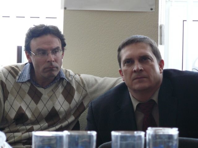 Соавторы Эдуард Байков и Всеволод Глуховцев на одном из писательских мероприятий