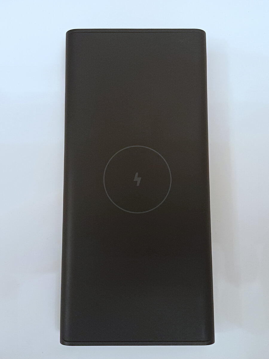 Повербанк снизу