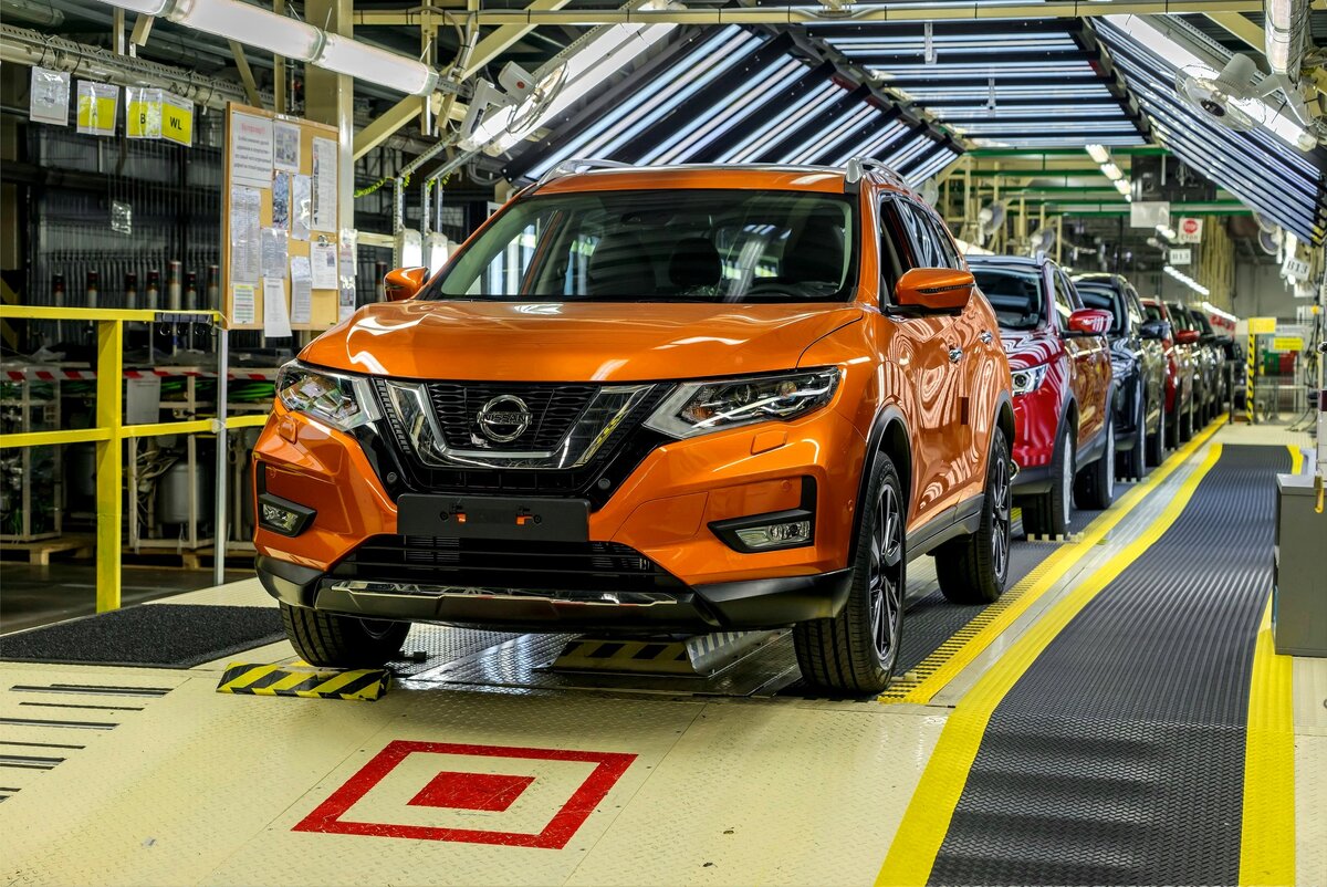 На заводе Nissan в Санкт-Петербурге выпустили прощальную партию японских  кроссоверов | Автостарс | Дзен