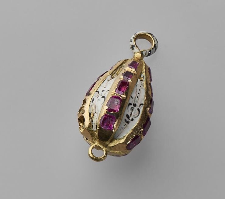 Пуговица. Россия, первая половина XVII в. В постоянной экспозиции предмет не представлен.