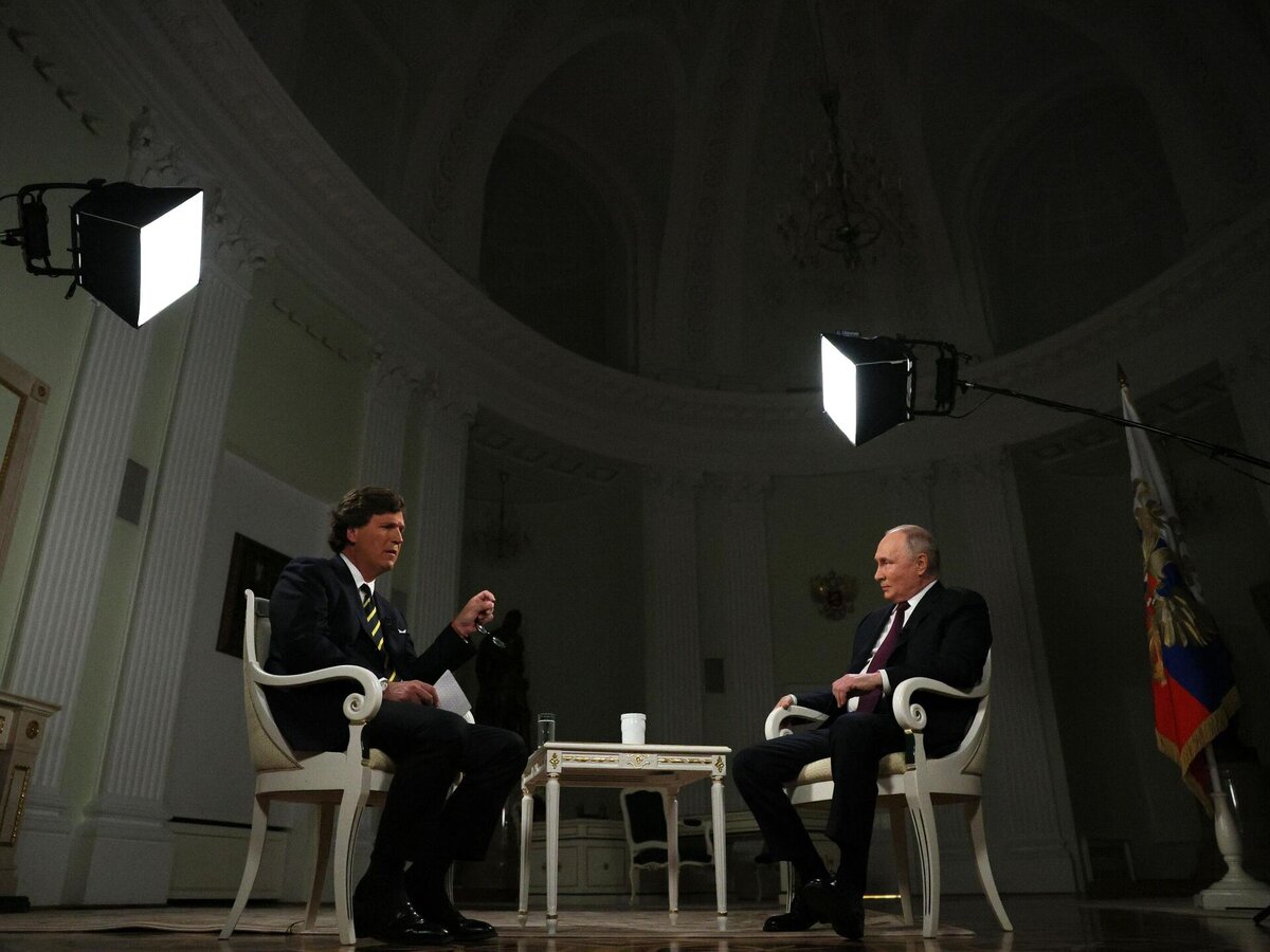 из открытых источников. Такер Карлсон и Владимир Путин.