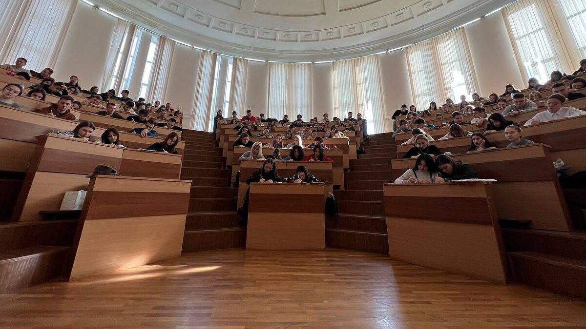    В России порекомендовали вузам повысить стипендии до прожиточного минимума. Фото: архив телеканала «Краснодар»
