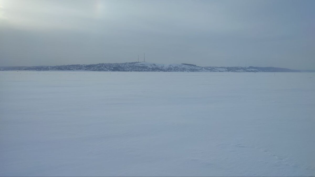 Виды мое почтение. Погоды не балуют, но видно до самого Услона, местами до обоих.