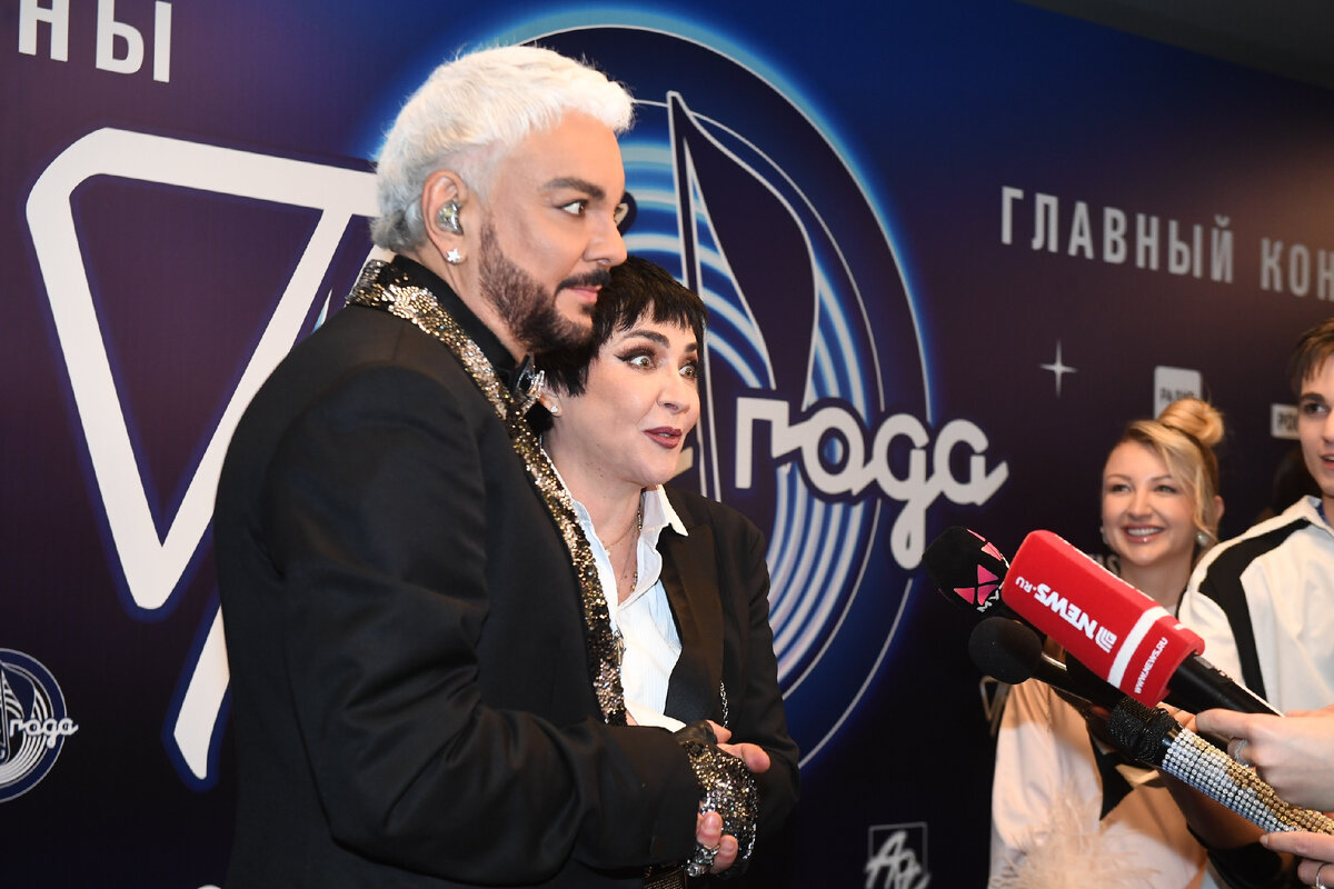 Стихи друзей. Надпись на дверь. Приходите в мой дом мои двери открыты картинки. Заходи в мой дом мои двери. Сказочная дверь открывается.