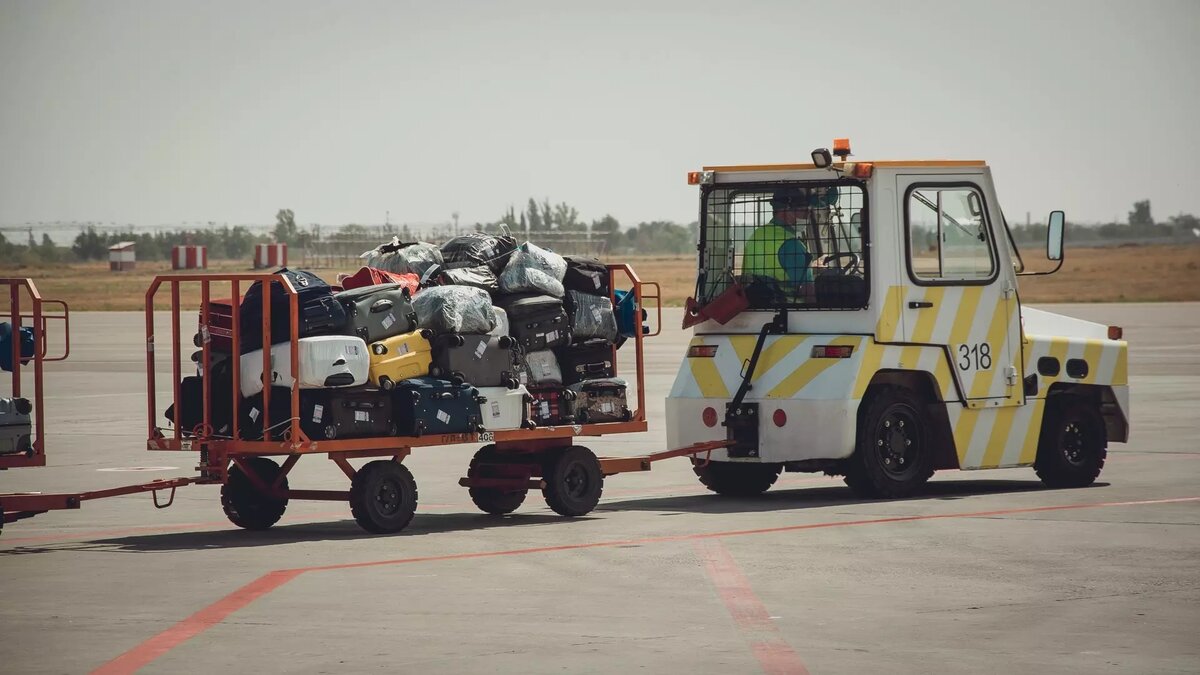     Суд в Удмуртии взыскал с авиакомпании «Азимут» убытки за утерю багажа жительницы Можги.