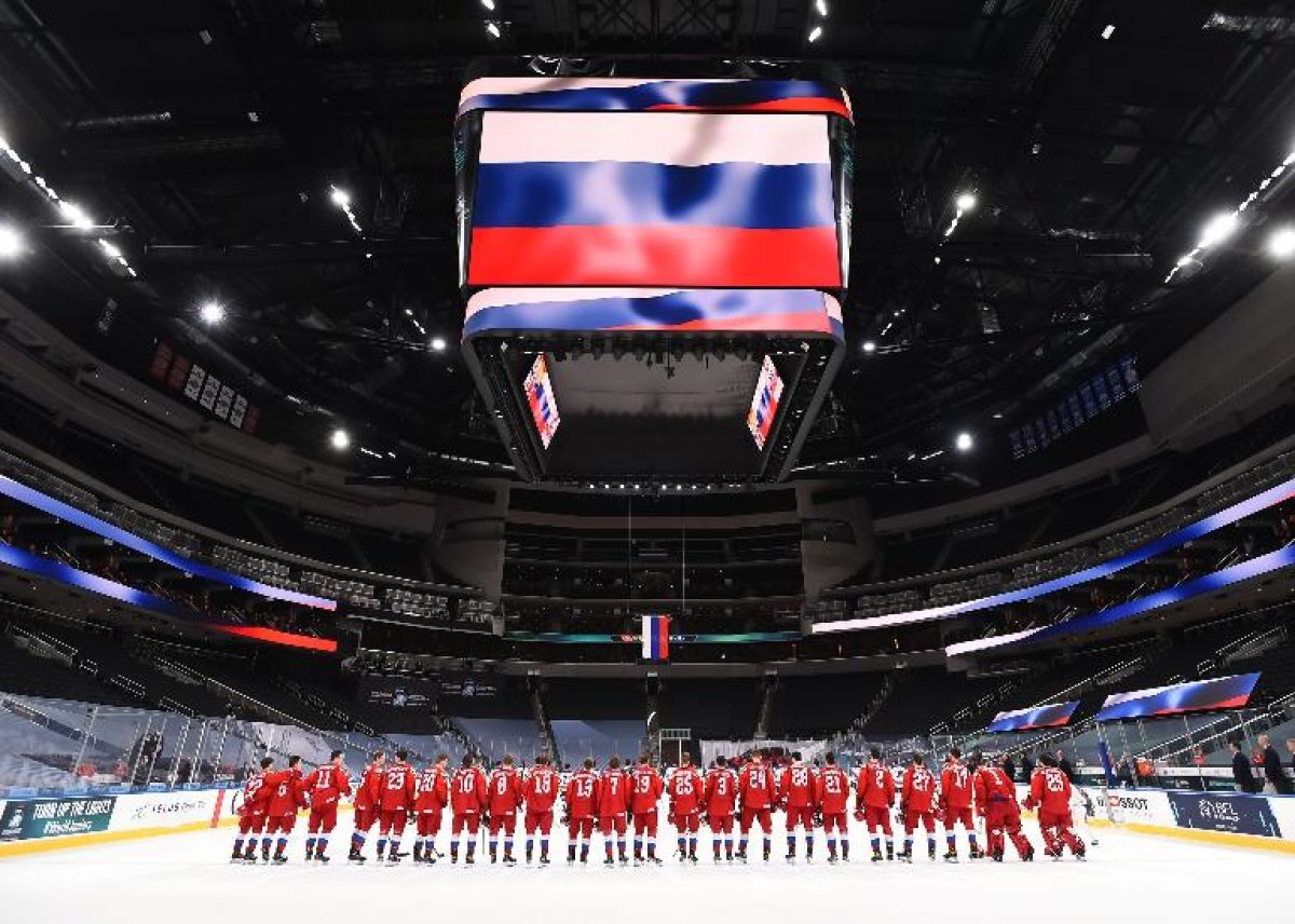    Хоккеисты молодежной сборной РФ попросили IIHF объяснить отстранение