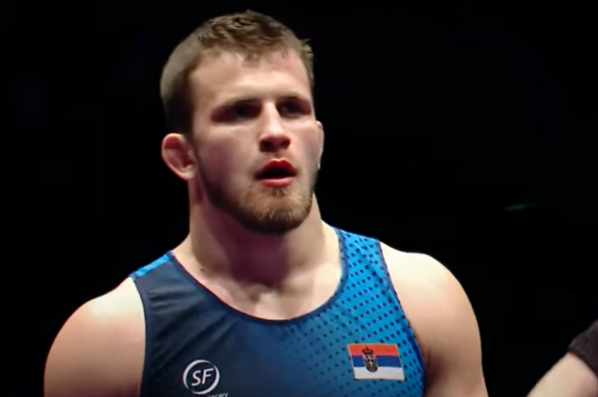    Россиянин Комаров победил нардепа Украины Беленюка на ЧЕ по борьбе