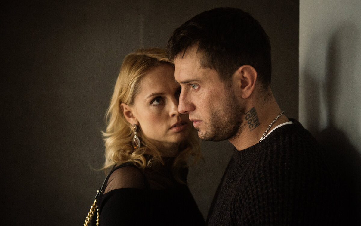 Кадр из сериала «Жизнь по вызову», реж. Сарик Андреасян, 2022