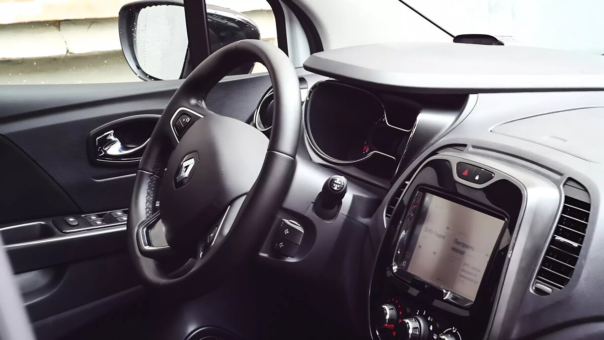     Зачастую автомобили, используемые в каршеринге, популярны и у таксистов. Эксперты Автотеки — проекта Авито Авто, рассказали, какие модели используются чаще всего.