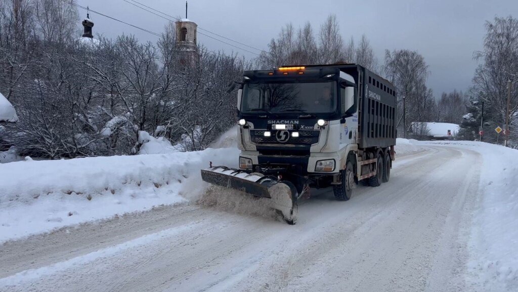 На расчистку тверских дорог вышли 362 машины