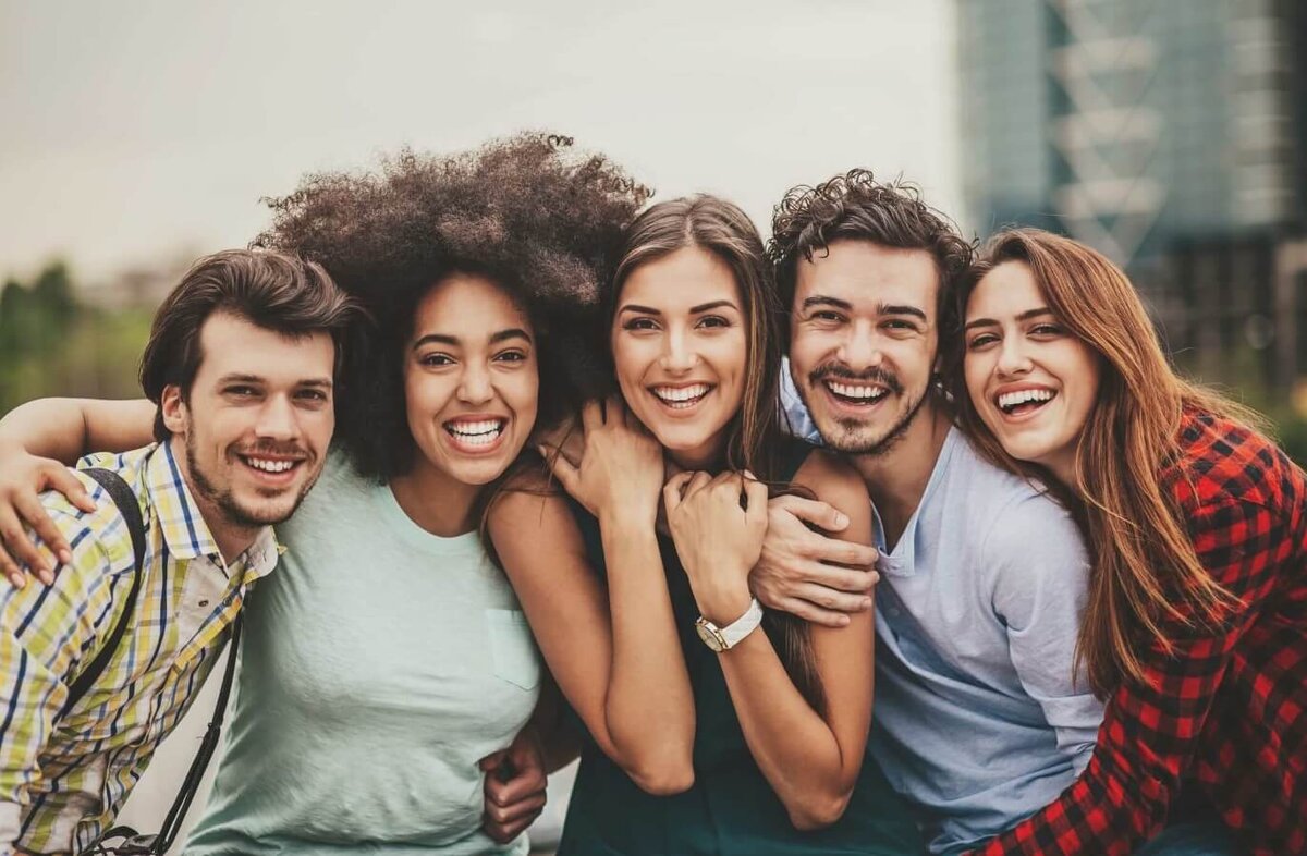    Сегодня 15-летние подростки выглядят старше своего возраста, и этому есть объяснение