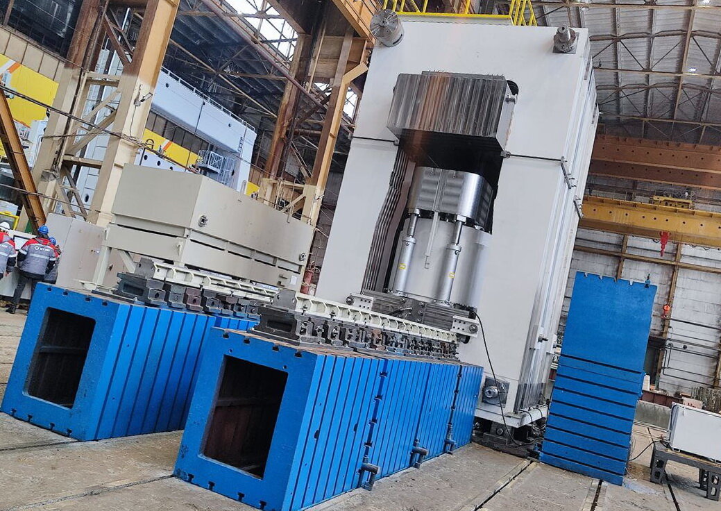 Станок П5220 для штамповки элементов самолета МС-21 и Ту-214. Фото Ростеха