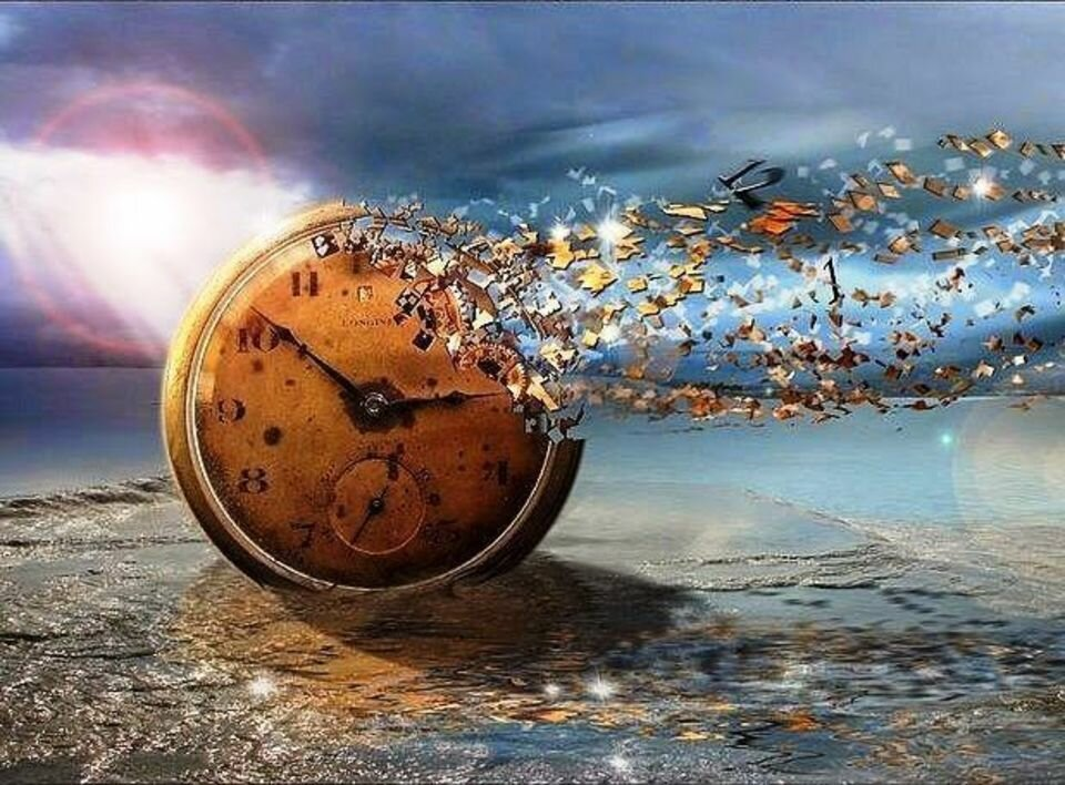 А время уходит. Время для фотошопа. Часы мистика. Время улетает. Фотосессия с часами.