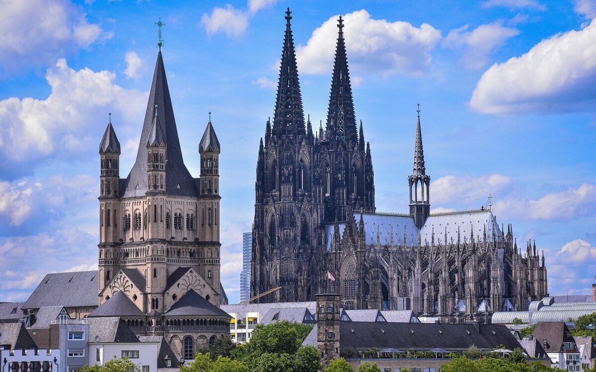 Кёльн – старинный город Германии, где и расположен Кёльнский собор.-2