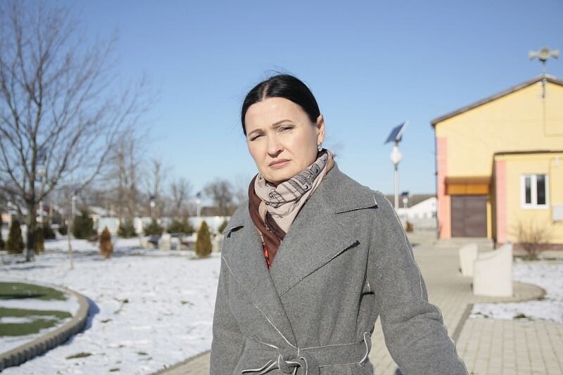 Глава Западного сельского поселения Ленинградского района Татьяна Шевченко старается сделать жизнь земляков лучше.
Фото: Денис Батов