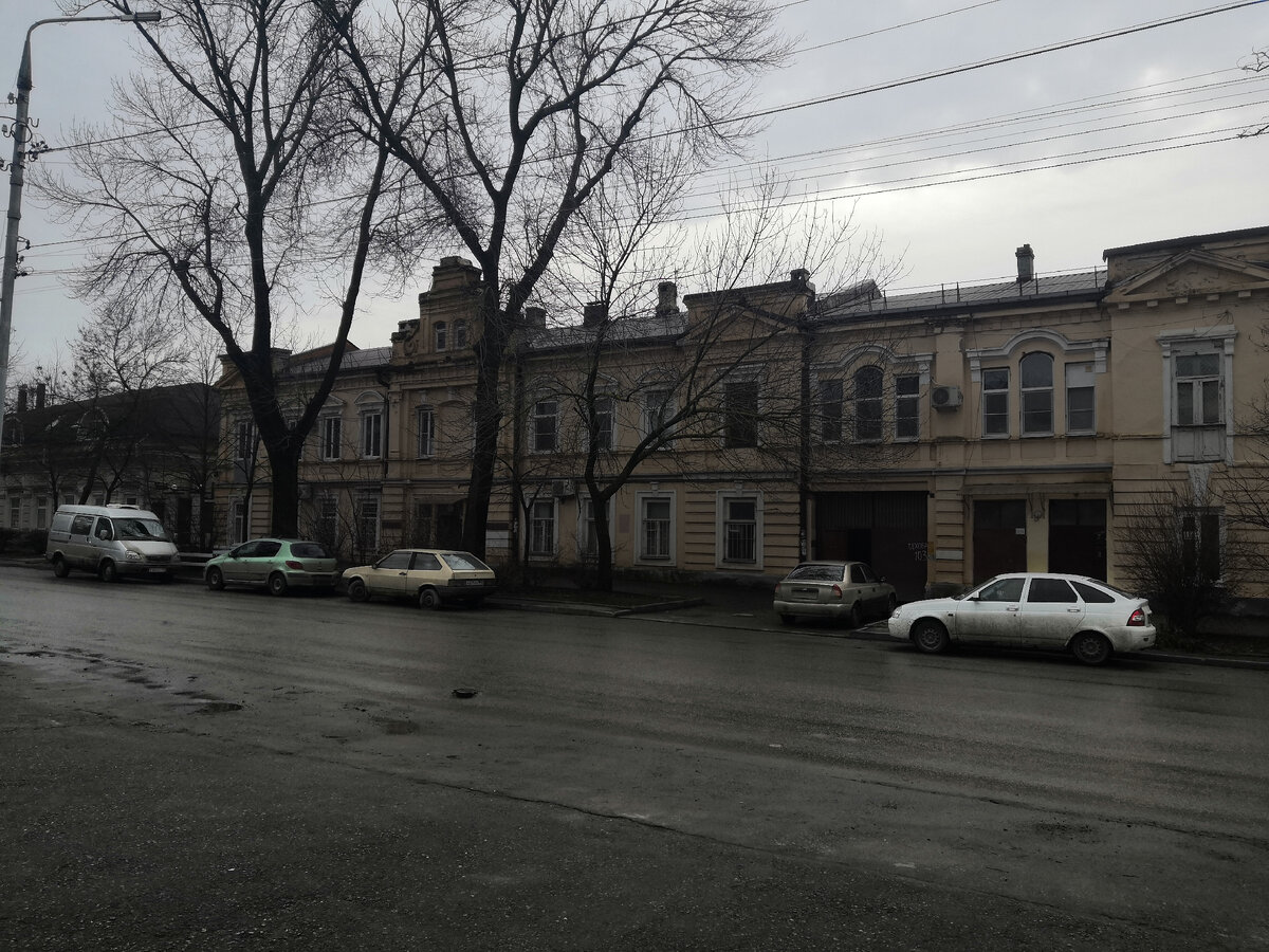 Февральское затянутое тучами небо Таганрога