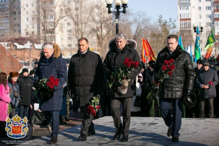    Оренбуржцы возложили цветы к мемориалу воинам-интернационалистам Кристина Просвиркина