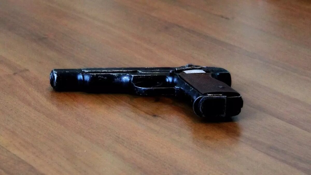     В Самаре задержали двух подозреваемых в покушении на убийство. Мужчины были объявлены в федеральный розыск. В настоящее время обвиняемые доставлены в Тюмень для проведения разбирательства.