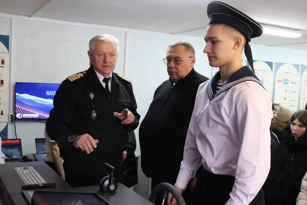    В Касимовском техникуме водного транспорта открыли тренажерную площадку7info.ru