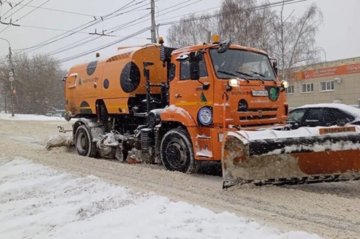    На уборку дорог Калужской области вышло 244 машины