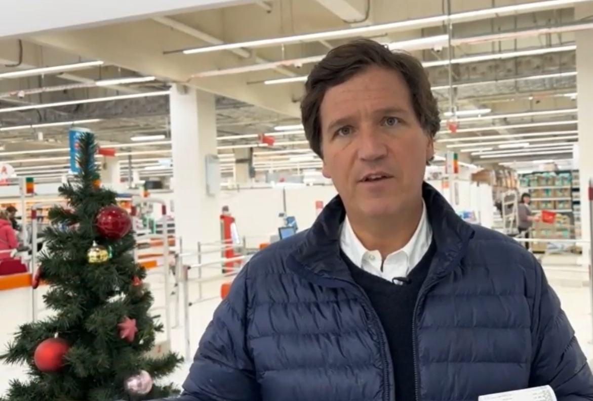 Журналист карлсон американский новости. Такер ведущий. Журналист карлсон американский новости. Такер fox news. Такер карлсон fox news.