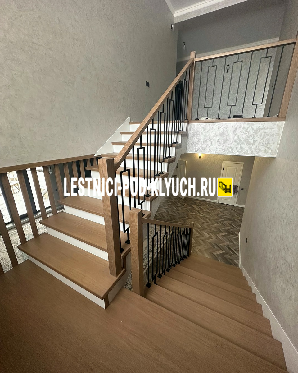 Принимаем звонки: пн-вс с 8:00 до 21:00 (+7 499 490-72-90). Электронная почта: info@lestnici-pod-klyuch.ru 