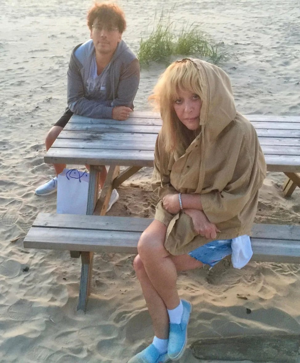Пугачева жизнь невозможно. Пугачева и Галкин на пляже в Израиле.