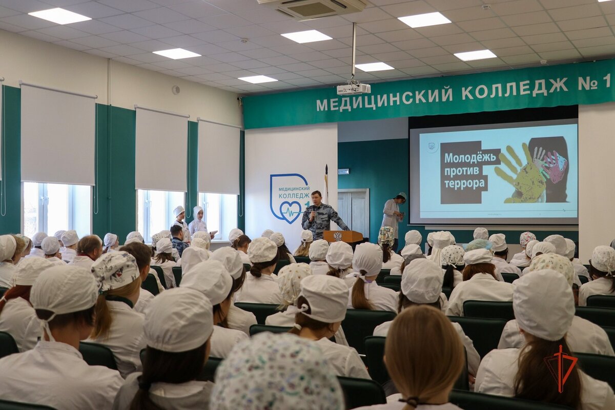 школьная программа по литературе 9 класс. как писать рецензию на книгу 9 класс план. произведения по литературе 9 класс школьная программа. литература 9 класс произведения по программе. сказка о музыке.