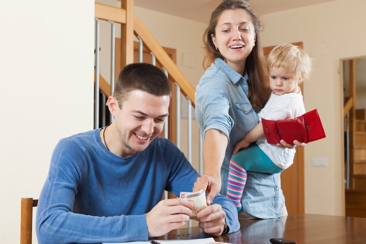    Как только у ребенка появится недвижимость или доля в ней, налоговая выдаст ему ИНН и начислит первый платеж