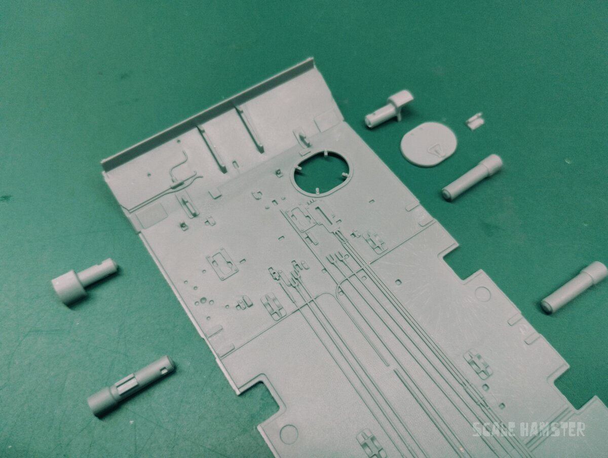 Здесь же и люк для эвакуации. если не ошибаюсь. Можно сделать даже открытым.