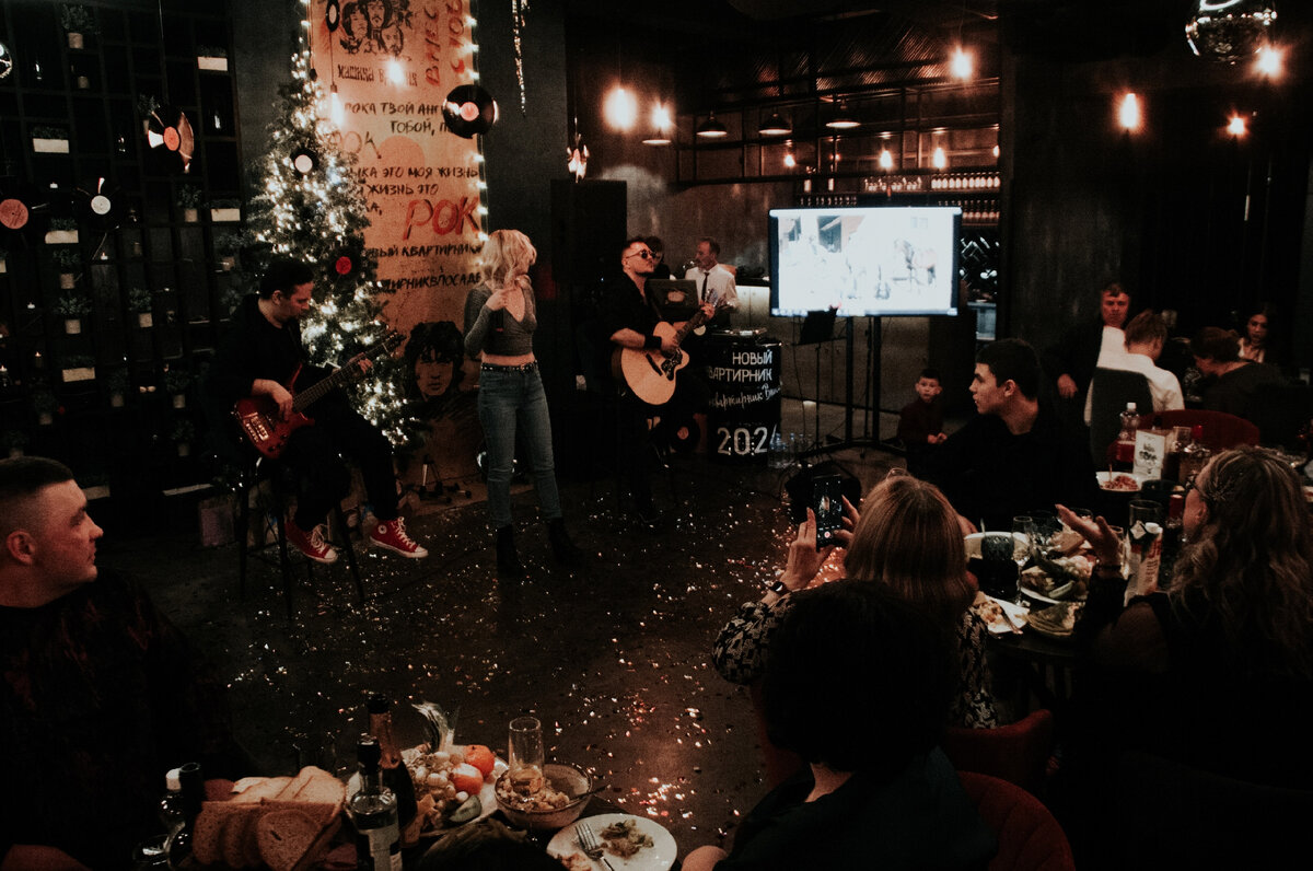 разу в третьем доме. третий дом. Sims 4 дом вампира. фрау энгель симс 4. разу в третьем доме.