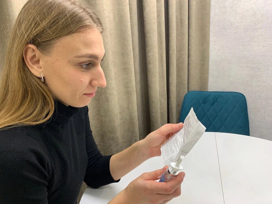 Перед использованием препарата изучите его состав — важно, чтобы средство боролось с насморком комплексно