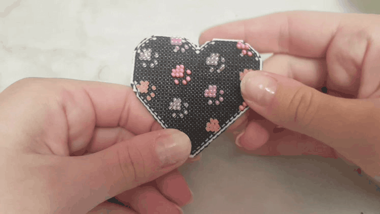 Готовый значок "По следам"