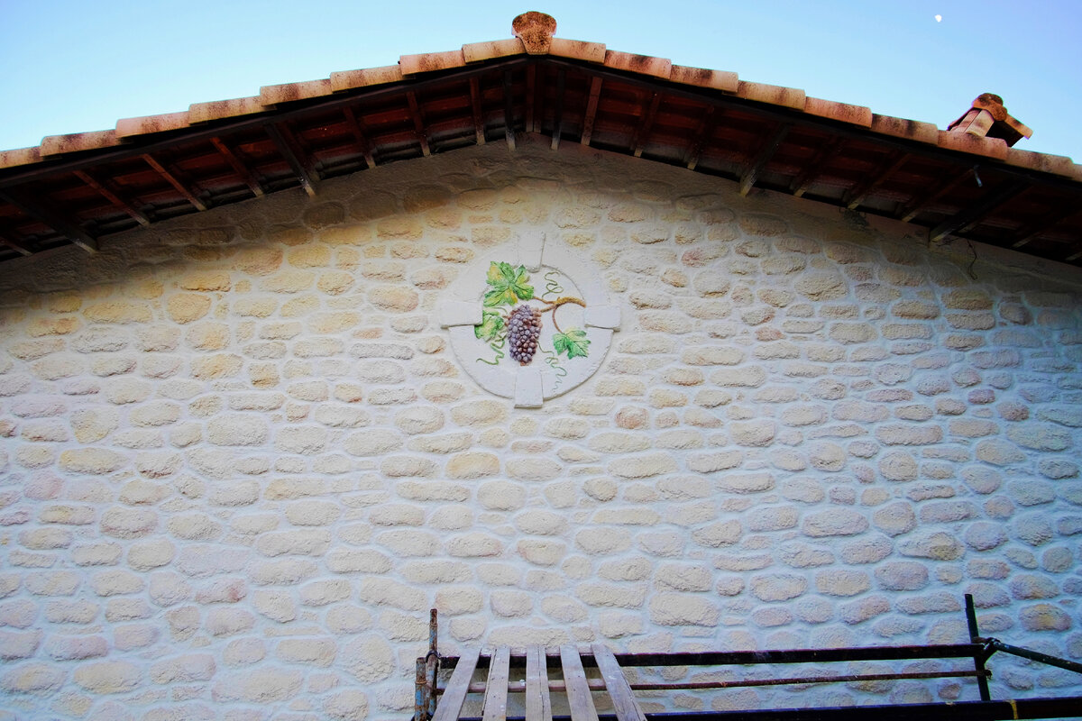 Устройство облицовки фасада облицовка фасадов. Вентфасад утеплитель технониколь. Монтаж утеплителя и вент фасада. Фасад нвф композит. Навесной фасад подсистема металлпрофиль.