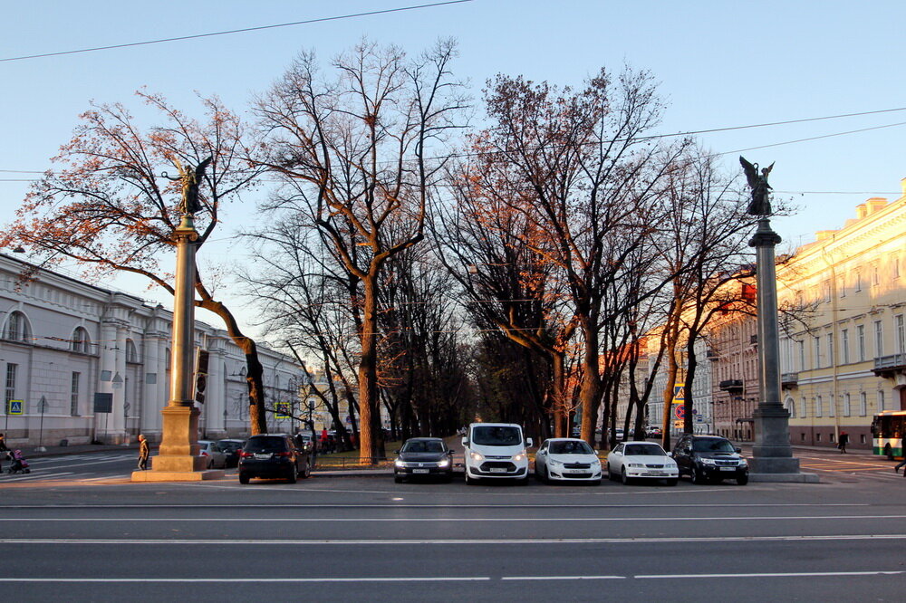 Конногвардейский бульвар. Автор фото - Дмитрий Ратников /фото с сайта kanoner.com/