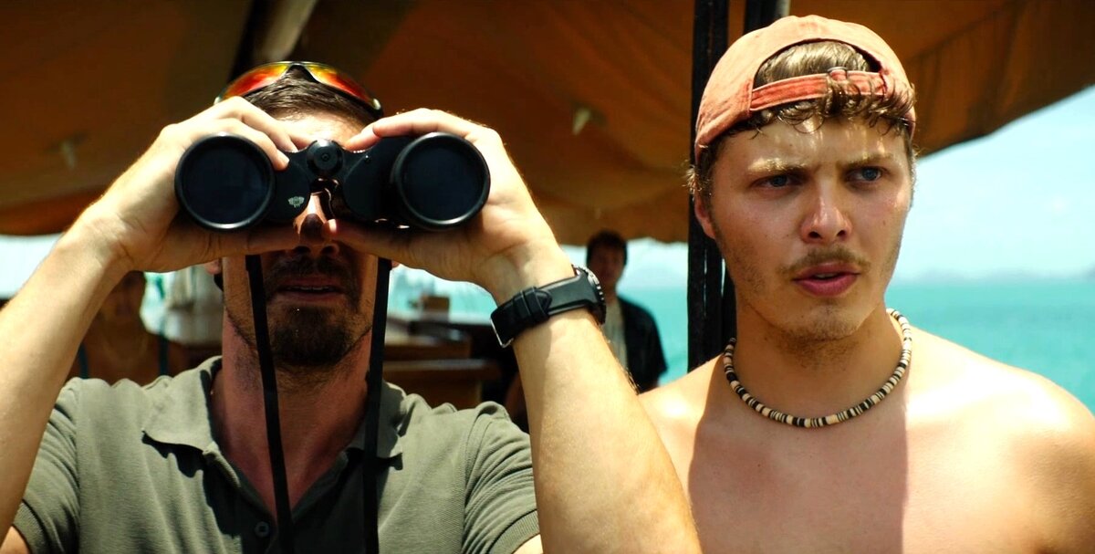 Скриншот из сериала "Выхода нет" ("No Escape").