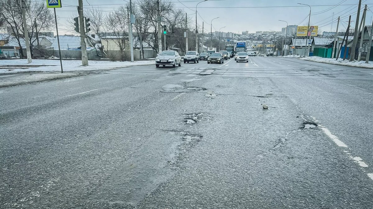     Подрядчика, который обеспечит сохранность дорог общего пользования в четырех городских районах, ищут в Волгограде за 140 млн рублей, согласно сведениям на сайте госзаккупок.