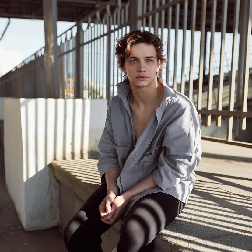    Решение стать актером Слава Копейкин принял в выпускном классе, в театральный вуз он поступил лишь с третьей попытки