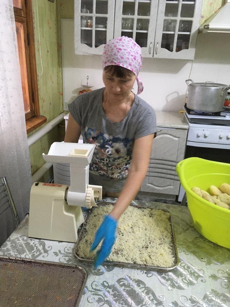  📷    Готовят сухие супы. Семья Черновых из Бугурусланского района поддерживает бойцов СВО Кристина Просвиркина