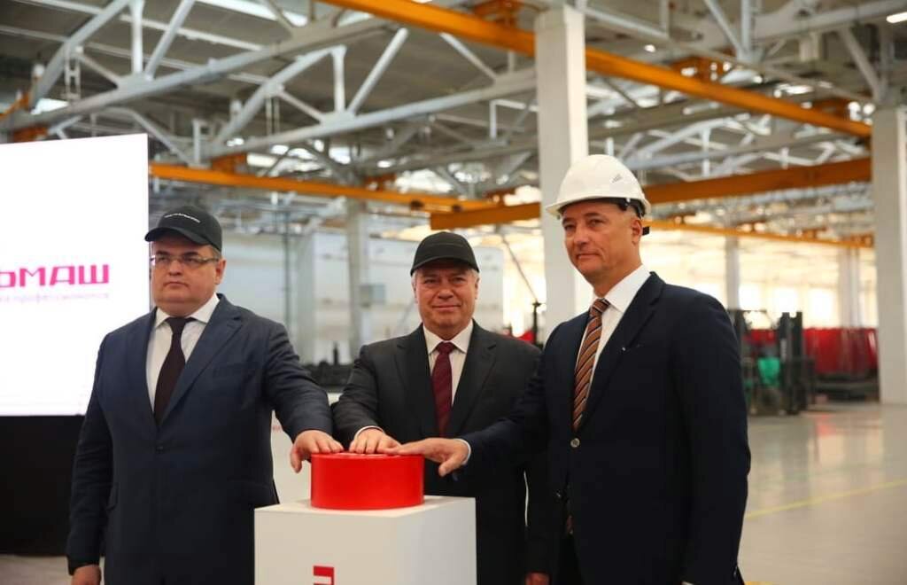Руководство Ростсельмаша и губернатор Ростовской области запустили производство на Таганрогском заводе 
